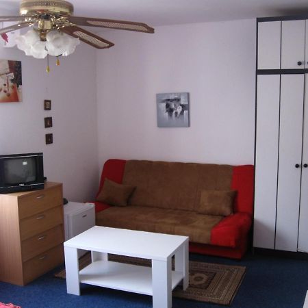 Bed and Breakfast Madam Svetlana Tivat Exterior foto