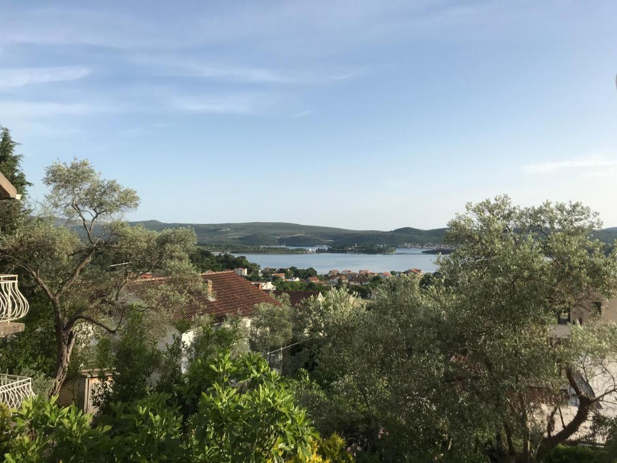 Bed and Breakfast Madam Svetlana Tivat Exterior foto