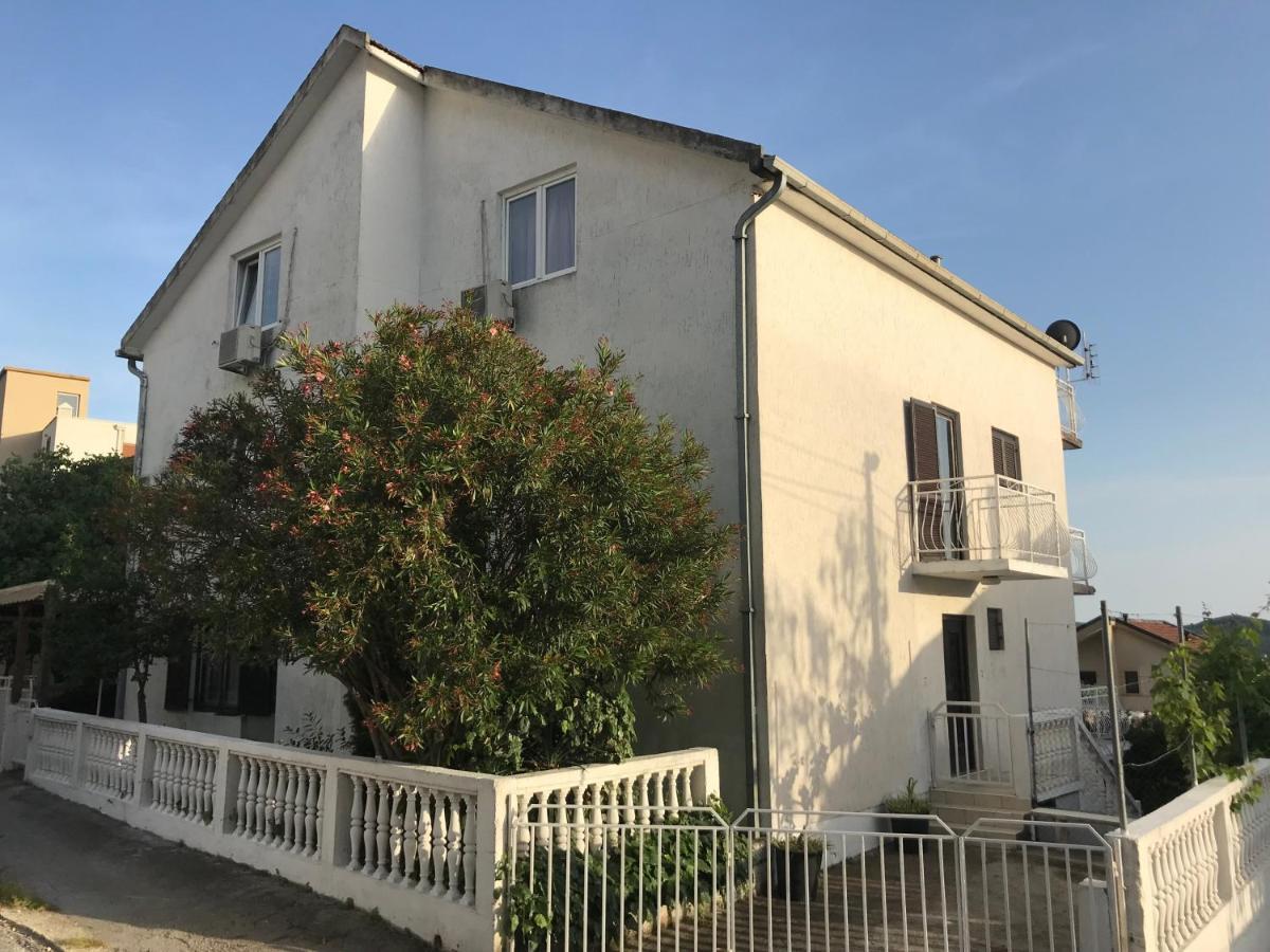 Bed and Breakfast Madam Svetlana Tivat Exterior foto