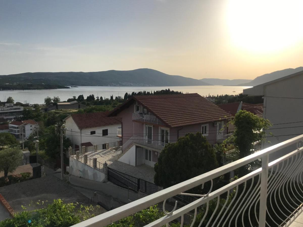 Bed and Breakfast Madam Svetlana Tivat Exterior foto